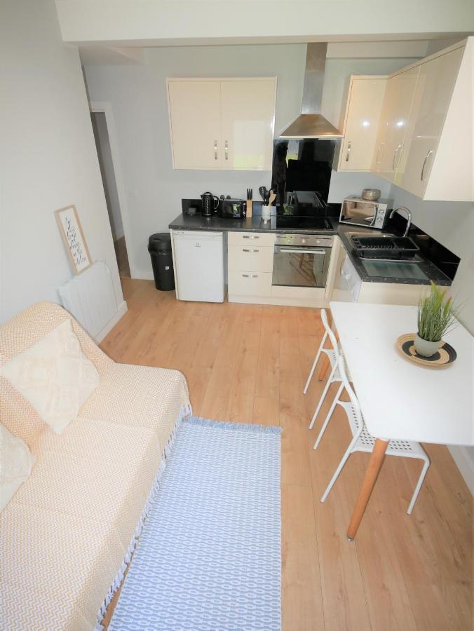 Turay Court Holiday Apartments Bournemouth Exteriör bild