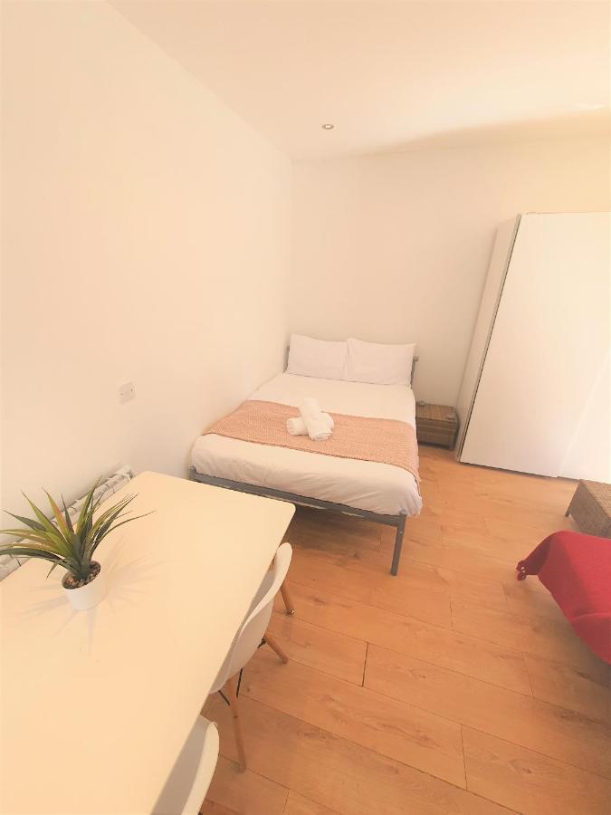 Turay Court Holiday Apartments Bournemouth Exteriör bild