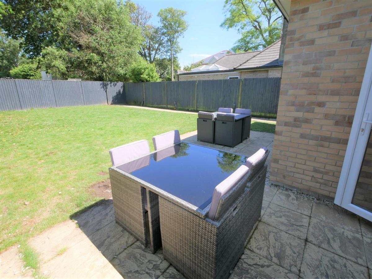 Turay Court Holiday Apartments Bournemouth Exteriör bild