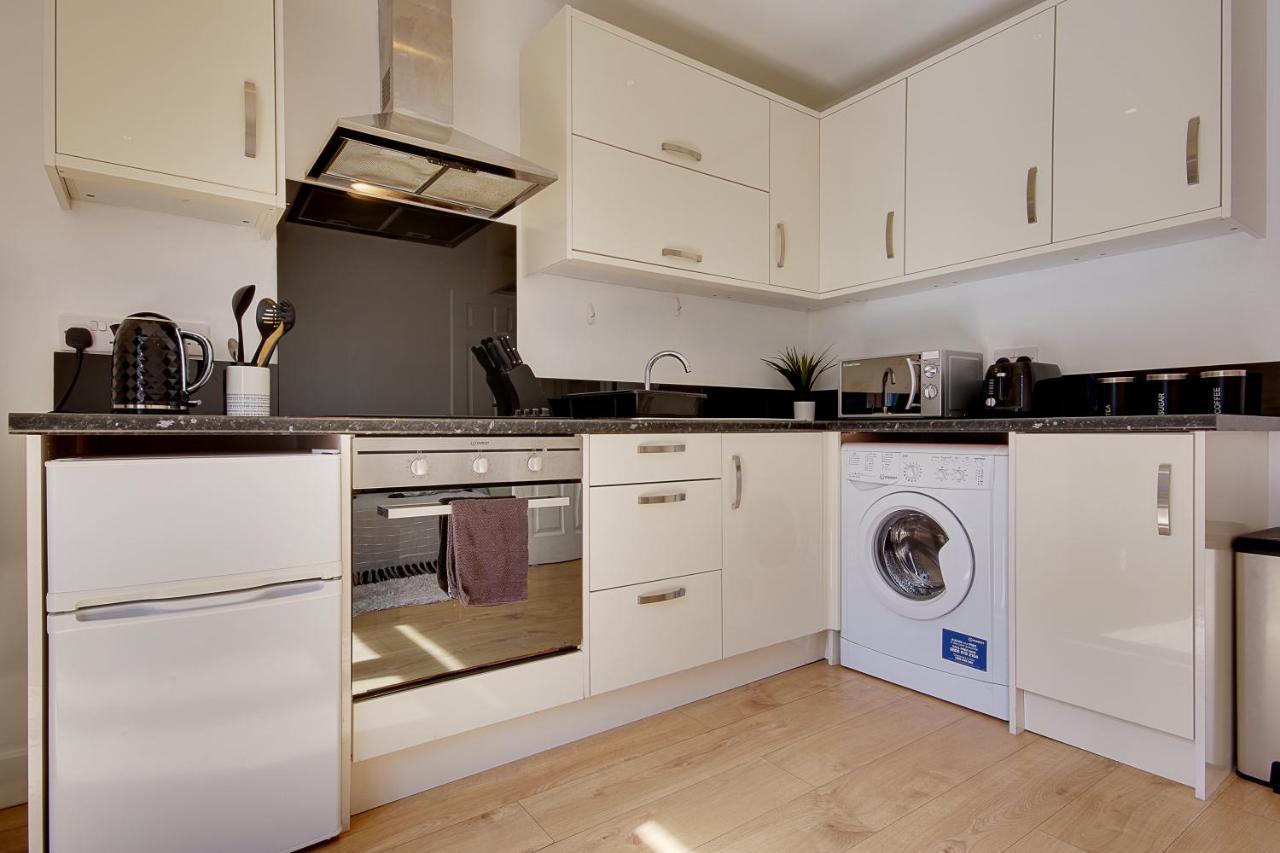Turay Court Holiday Apartments Bournemouth Exteriör bild