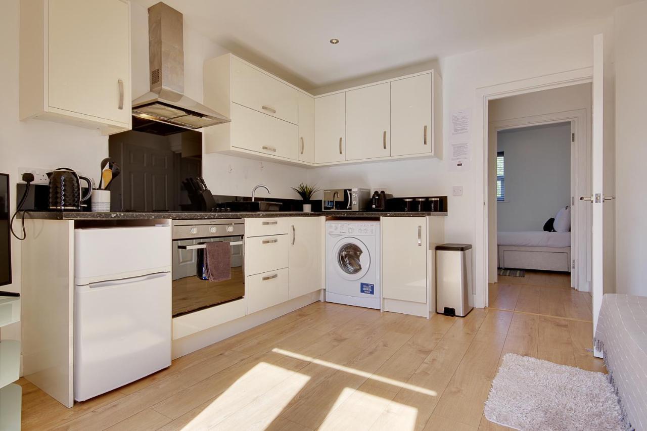 Turay Court Holiday Apartments Bournemouth Exteriör bild