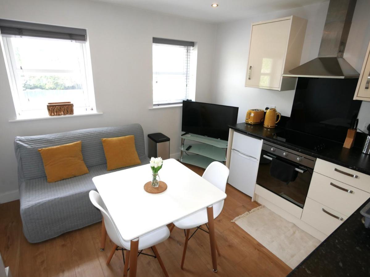 Turay Court Holiday Apartments Bournemouth Exteriör bild